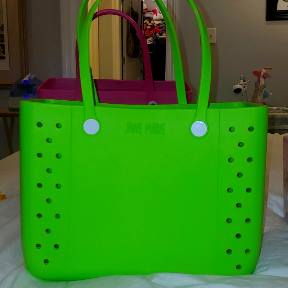 Jane Marie large beach bag lime green!